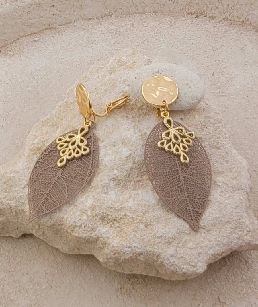 Boucles oreilles à clip filigrane feuille taupe - Ultra-légère