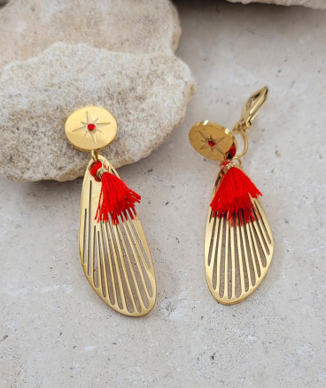 boucles d'oreilles légères dorées et rouge de taille moyenne à porter toute la journée - L'ultra-confort par Tara Pépita